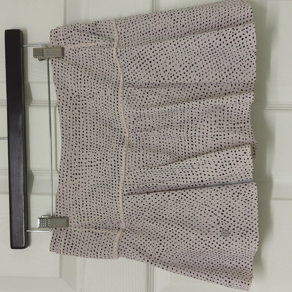 Lululemon Skort, size 6 - Picture 2 of 5